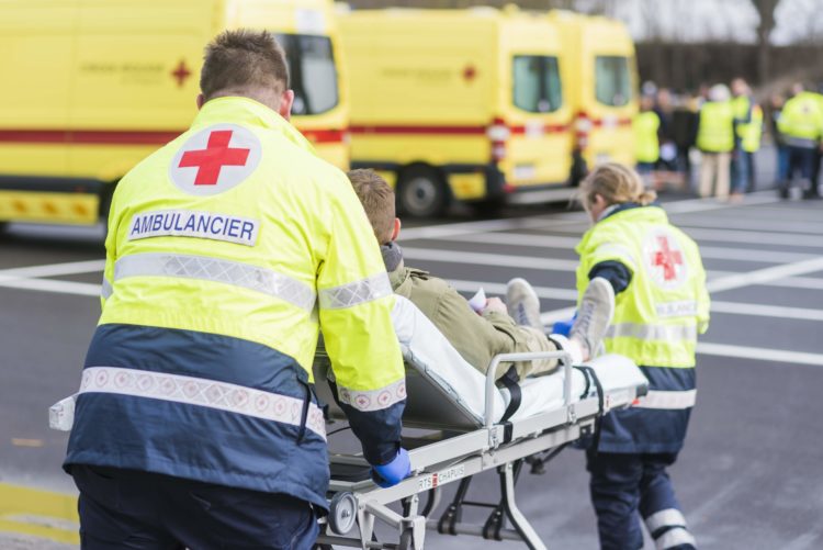 devenir secouriste ambulancier croix rouge