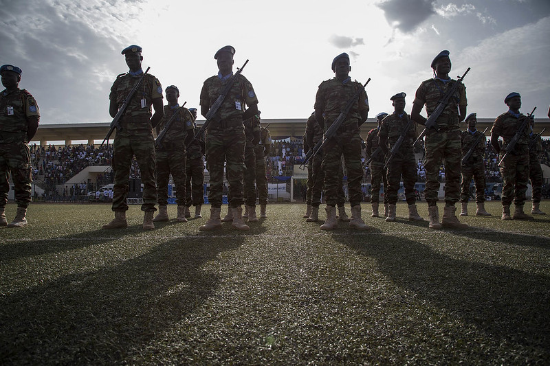 Cérémonie pour la Journée Internationale des Casques bleus au stade Mamadou Konaté à Bamako. Photo MINUSMA/Marco Dormino